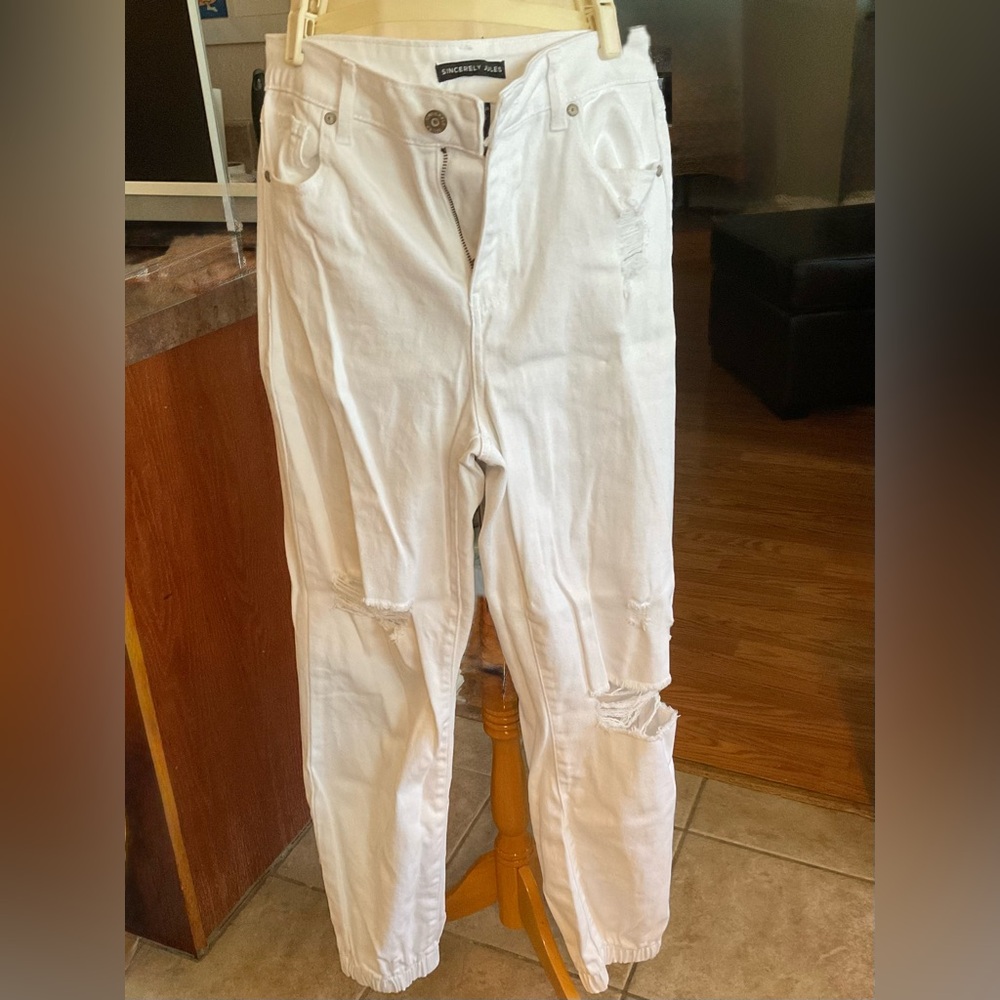 Sincerely Jules Women’s White Jogger Jeans size 28, Preowned